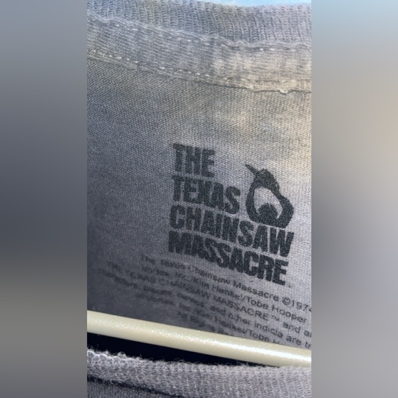 The Texas chainsaw massacre top size small excellent condition from hot topic - Picture 3 of 5